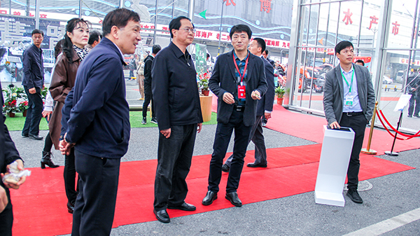 �㽭ʡʡί��ӛ܇���Pע�������һ�Ρ��I�ռ��r�aƷ�|��׷��ƽ�_��