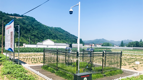 監(jiān)測(cè)點(diǎn)觀摩現(xiàn)場(chǎng)