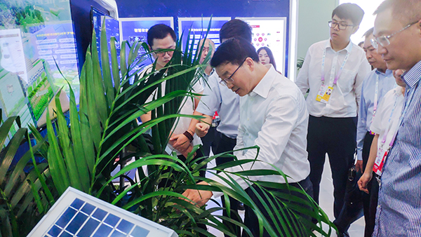 �ؑc�и����L������