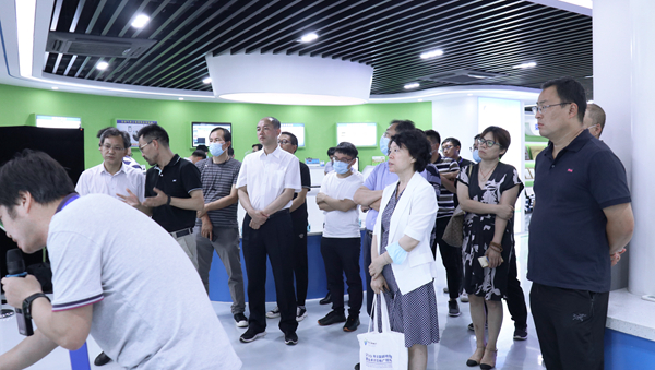 �c���I(l��ng)��(d��o)����һ���W�R�������r(n��ng)���^�{(di��o)��