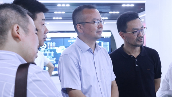 �����пƼ��־��L(zh��ng)�wϲ�Pһ���W�R�������r(n��ng)�����{(di��o)�У��D2��