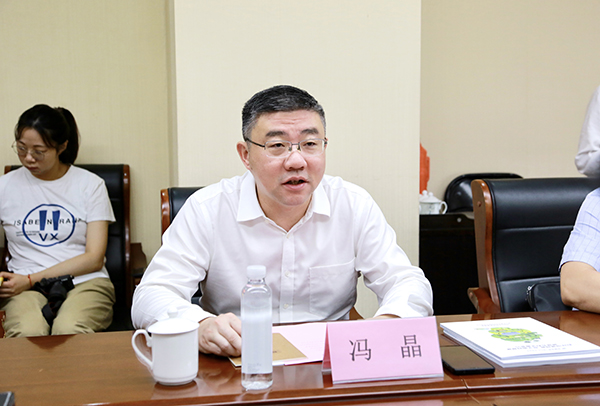 �T������ӛһ���c���ꖶ����L(zh��ng)�e����Մ������(hu��)